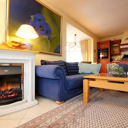 Deutsches Haus By Rujana Binz