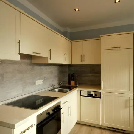 Deutsches Haus By Rujana * بينز